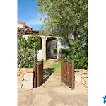 펜션 Small With Garden, 500 Meters From The Sea In 포르토 오티올루