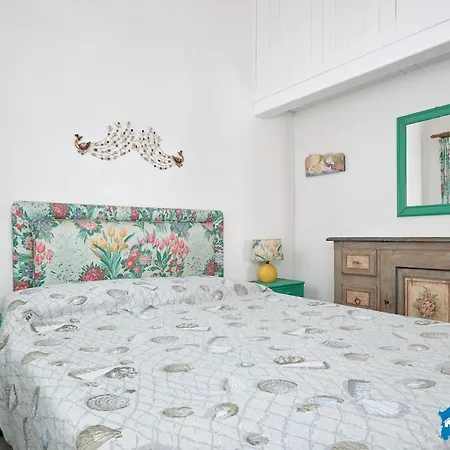 Small With Garden, 500 Meters From The Sea In 펜션