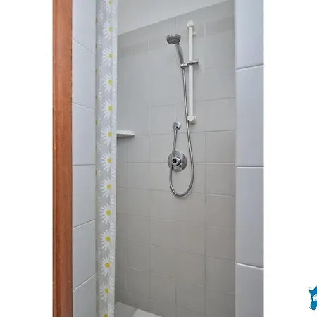 Small With Garden, 500 Meters From The Sea In Nyaraló